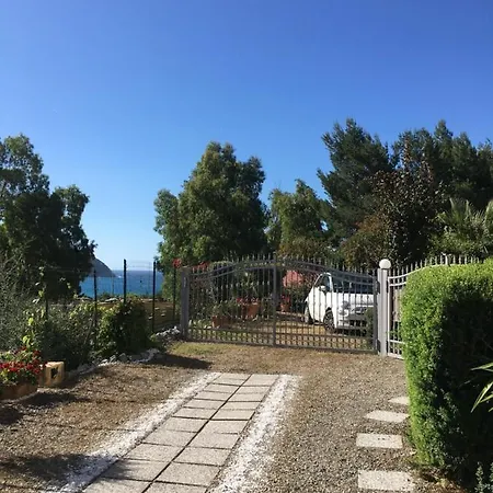 Beautifulhousebybeach